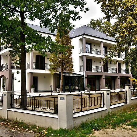 Boutique Hotel Divina Harkány Esterno foto