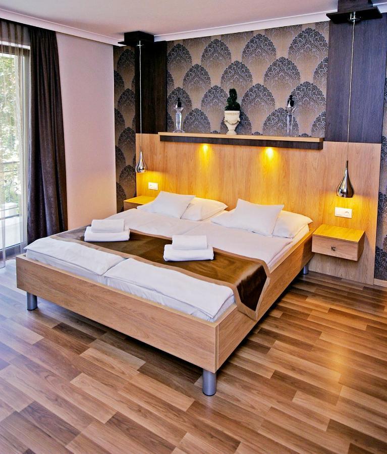 Boutique Hotel Divina Harkány Esterno foto